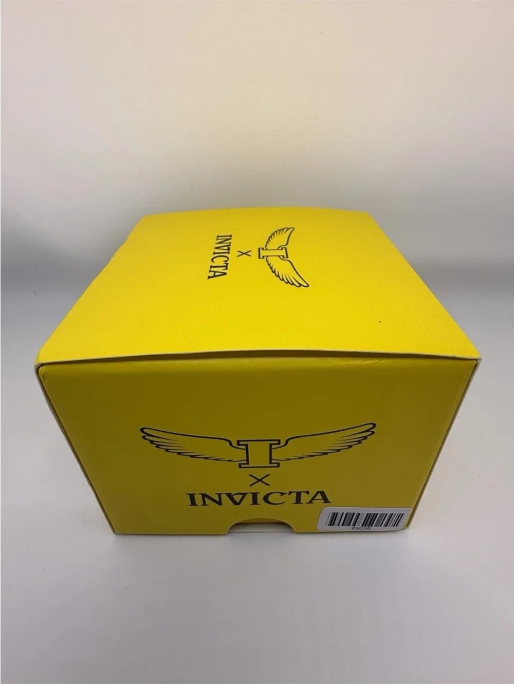 Invicta Specialty (69039) Men’s 42mm Silver Stainless Steel Quartz Watch.